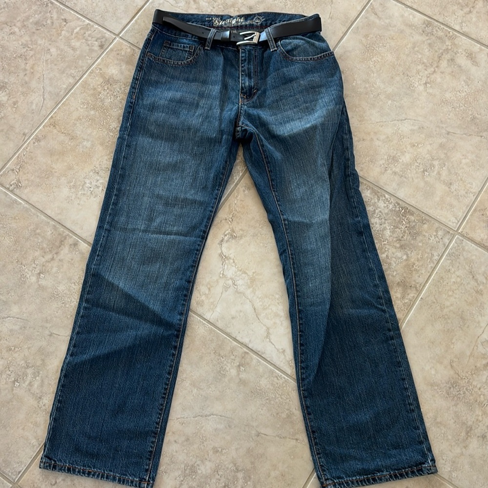 Old navy 32 x 32 men’s with black belt blue jeans